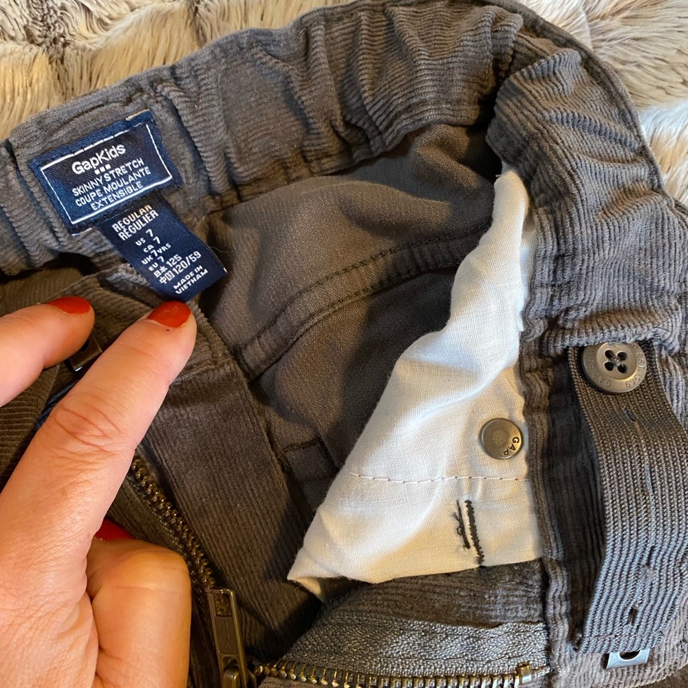 Gap. Size 7 boys, skinny stretch, adjustable waste, grey corduroy.